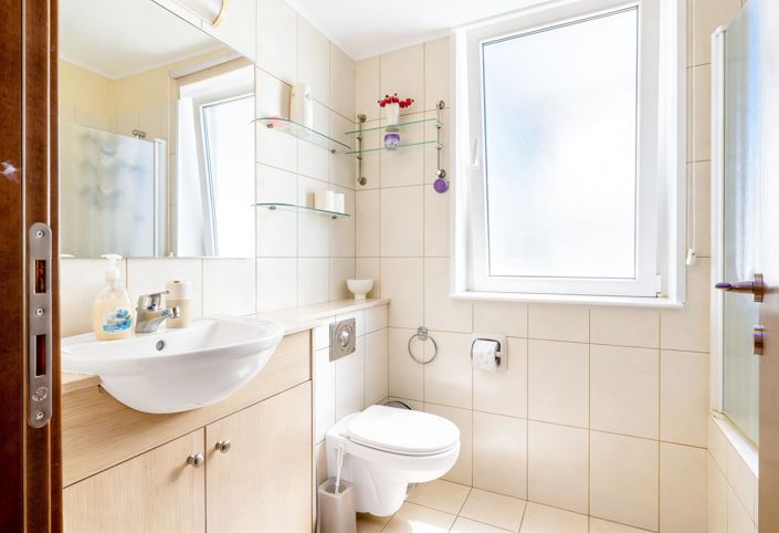 Image No.19-3 Bed House for sale