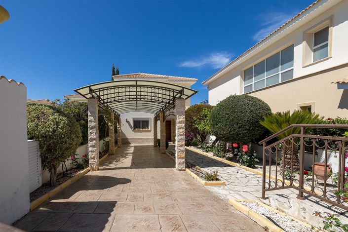 Image No.5-Maison de 3 chambres à vendre à Peyia