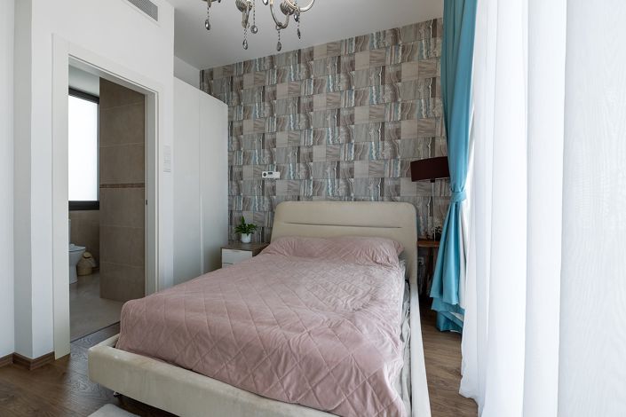 Image No.21-3 Bed House for sale