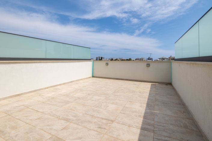 Image No.22-3 Bed House for sale