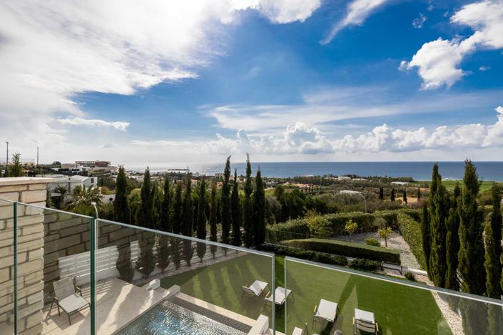 Image No.1-5 Bed Villa for sale