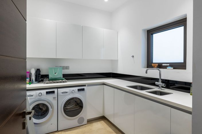 Image No.11-5 Bed Villa for sale