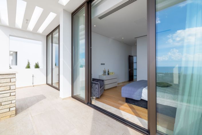 Image No.17-5 Bed Villa for sale