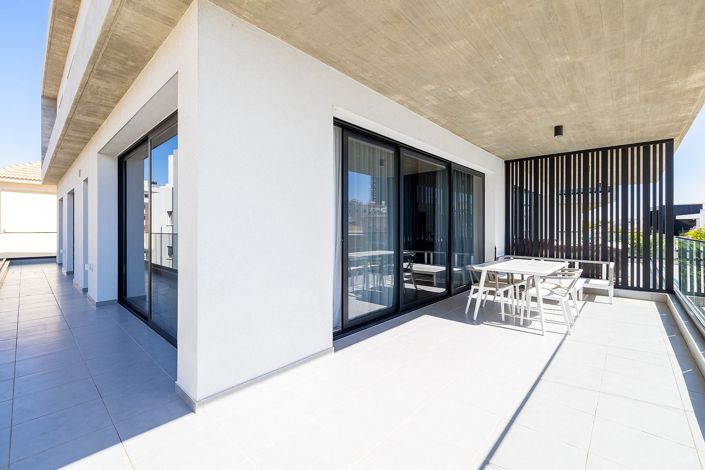 Image No.29-2 Bed Apartment for sale