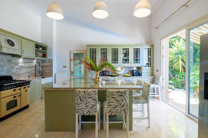 Image No.10-5 Bed Villa for sale