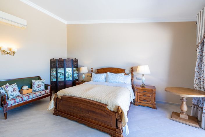 Image No.12-5 Bed Villa for sale