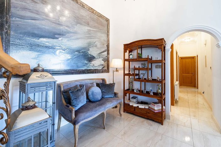 Image No.6-5 Bed Villa for sale