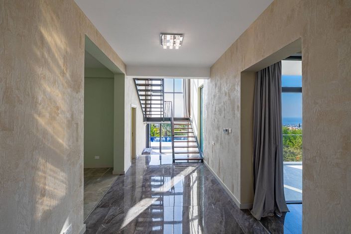 Image No.12-4 Bed Villa for sale