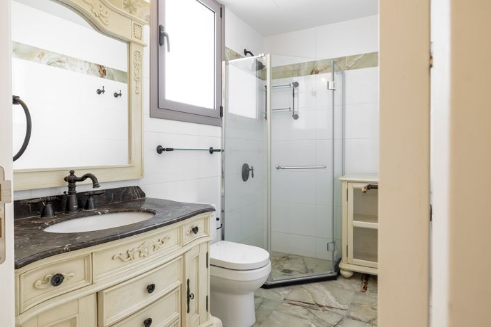 Image No.28-Villa de 8 chambres à vendre à Alethriko