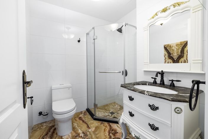 Image No.30-Villa de 8 chambres à vendre à Alethriko