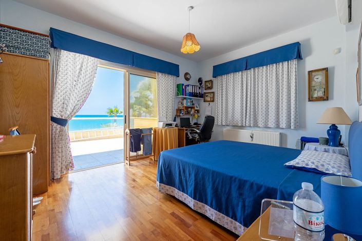 Image No.10-4 Bed House for sale