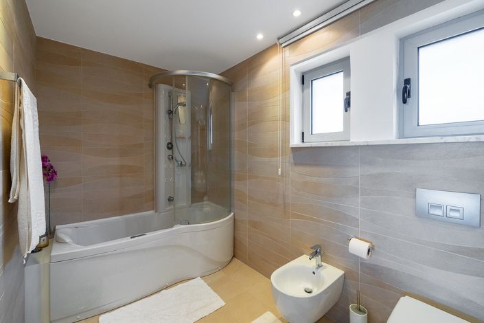 Image No.18-4 Bed Villa for sale