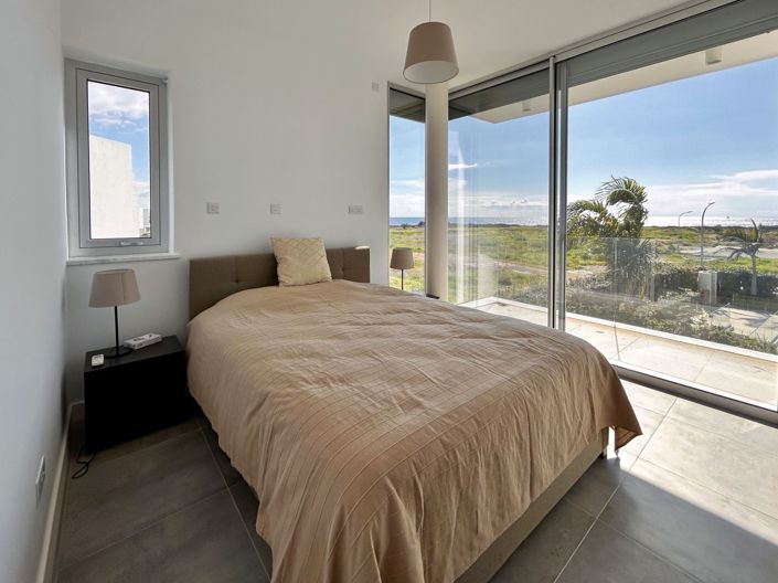 Image No.13-3 Bed House for sale