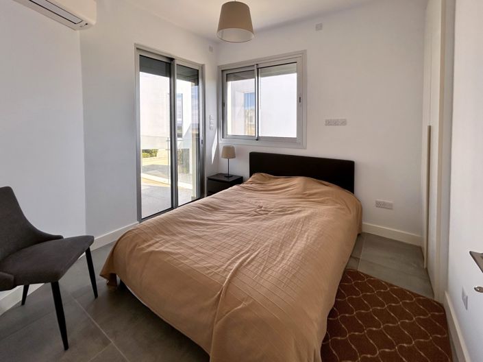 Image No.17-3 Bed House for sale