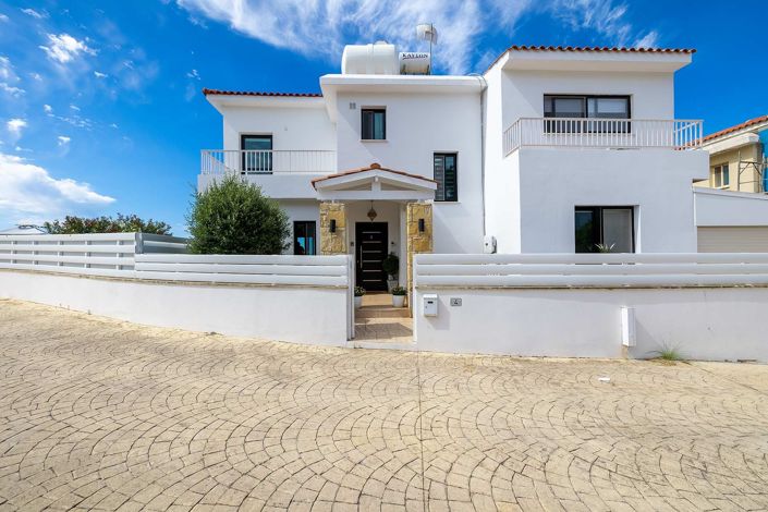 Image No.30-4 Bed House for sale