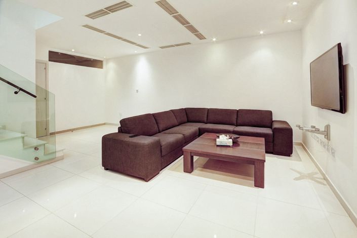 Image No.25-5 Bed House for sale