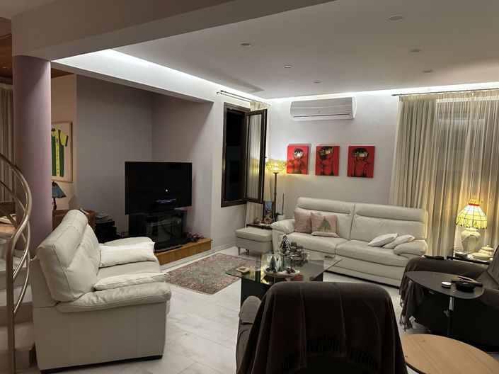 Image No.4-4 Bed House for sale