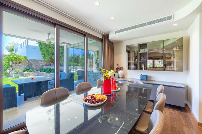 Image No.7-6 Bed House for sale