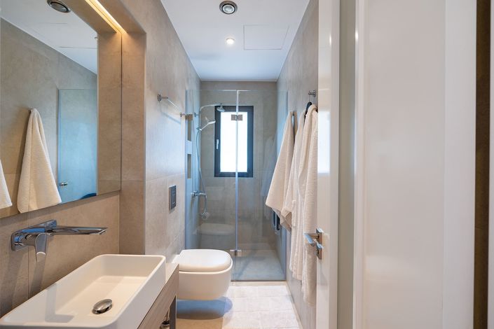 Image No.14-4 Bed House for sale