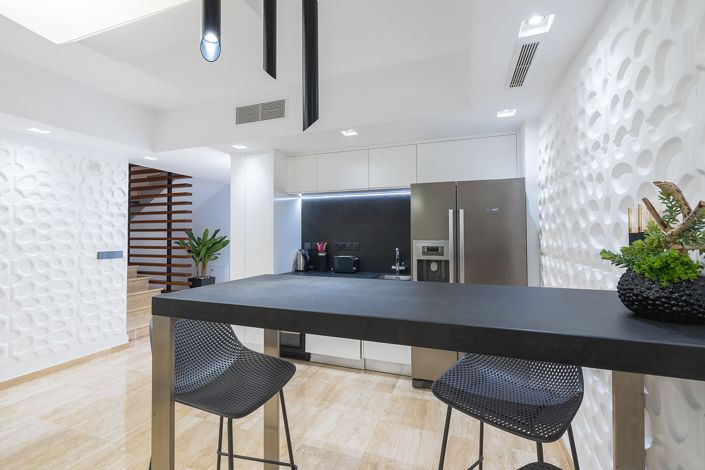 Image No.20-4 Bed House for sale