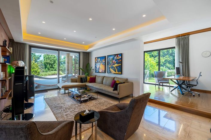 Image No.4-4 Bed House for sale