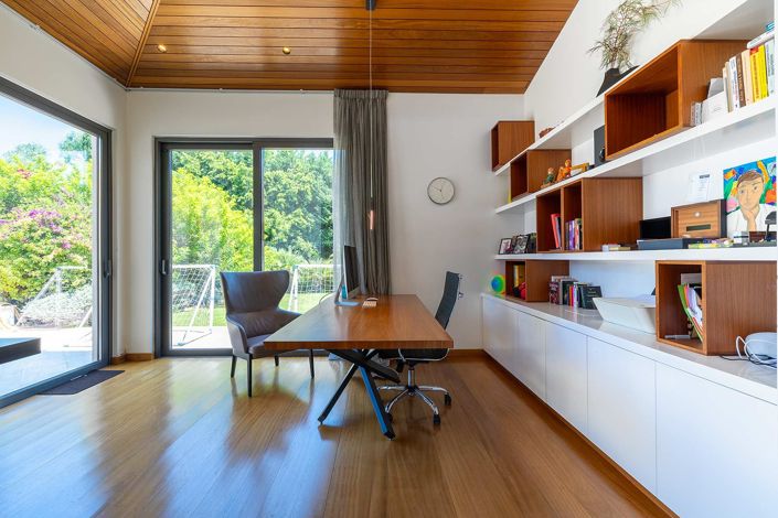 Image No.5-4 Bed House for sale