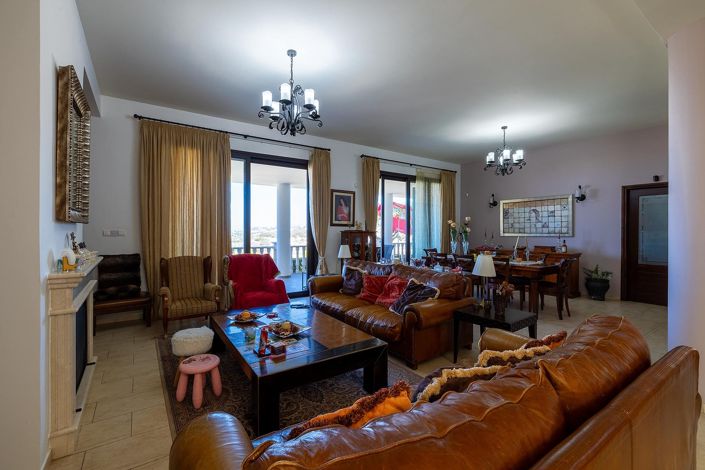 Image No.11-4 Bed Bungalow for sale