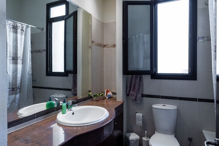 Image No.16-4 Bed Bungalow for sale