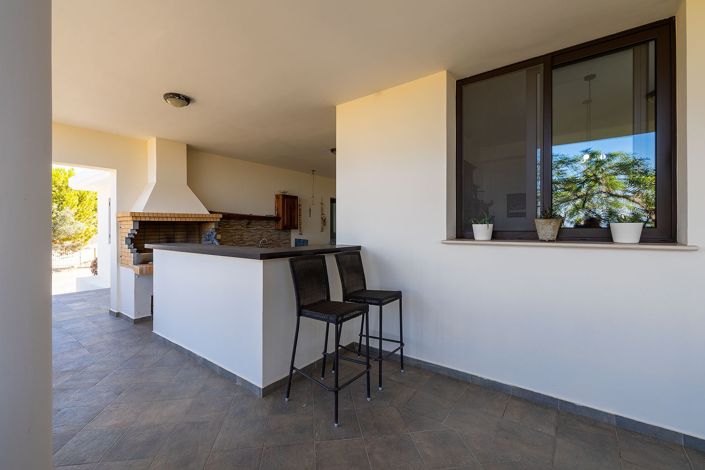 Image No.24-4 Bed Bungalow for sale