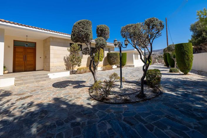 Image No.27-4 Bed Bungalow for sale