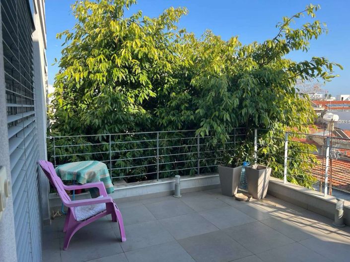 Image No.16-4 Bed Commercial for sale