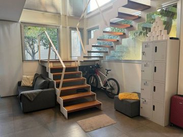 209c7b83-7078-4eb2-b233-45aa8cd3eca5