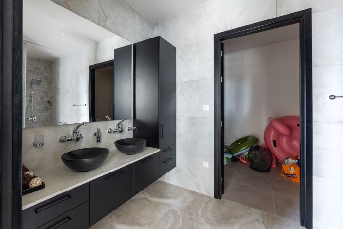 Image No.19-6 Bed Villa for sale