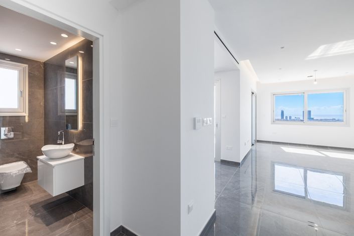 Image No.21-3 Bed Penthouse for sale