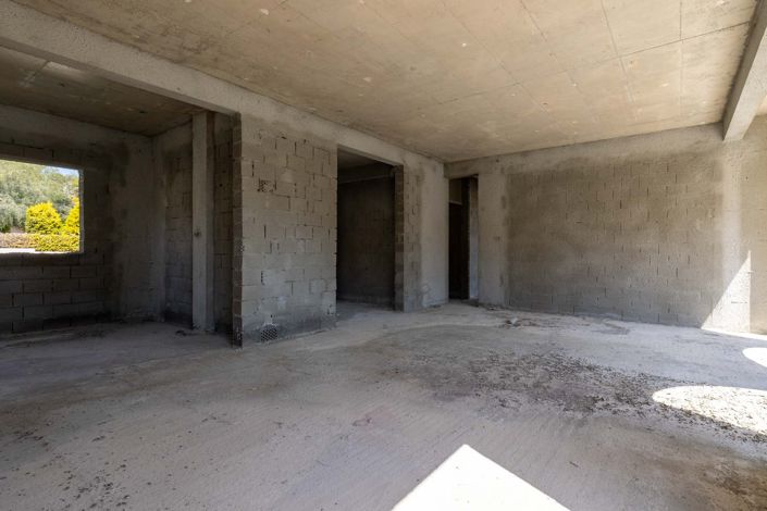 Image No.20-4 Bed House for sale