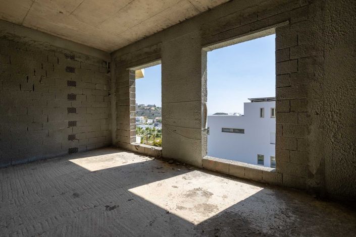 Image No.22-4 Bed House for sale