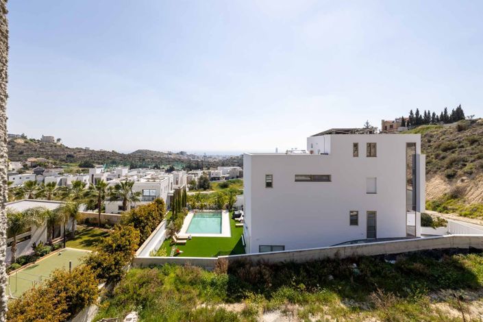 Image No.23-4 Bed House for sale