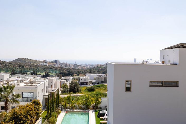 Image No.24-4 Bed House for sale