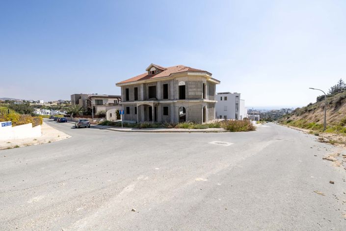 Image No.25-4 Bed House for sale