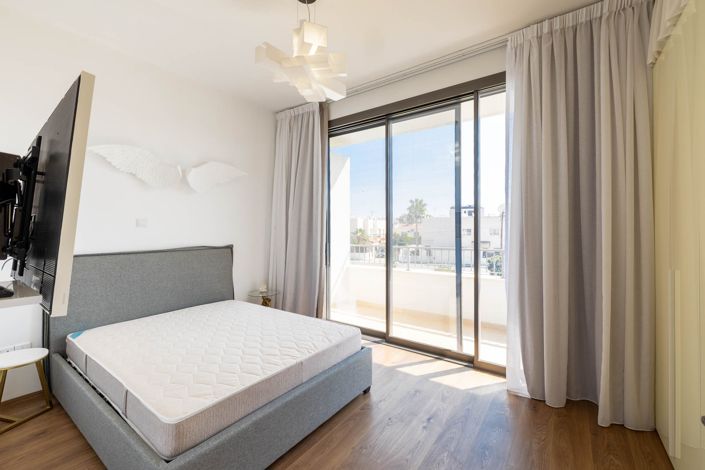 Image No.15-3 Bed House for sale