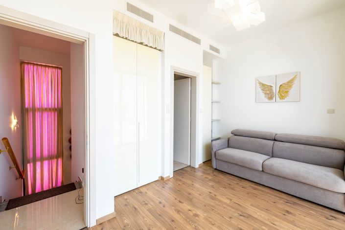 Image No.22-3 Bed House for sale