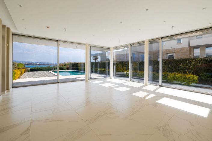 Image No.4-Maison de 5 chambres à vendre à Peyia