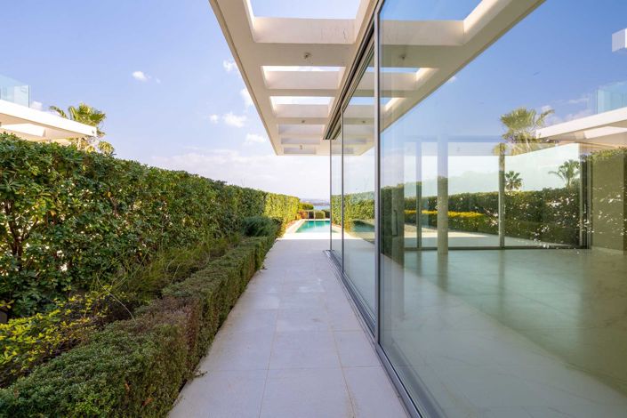 Image No.4-Maison de 5 chambres à vendre à Peyia