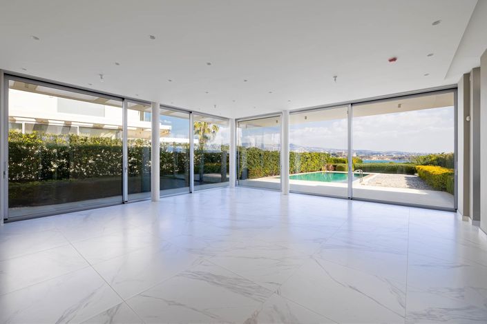 Image No.6-Maison de 5 chambres à vendre à Peyia