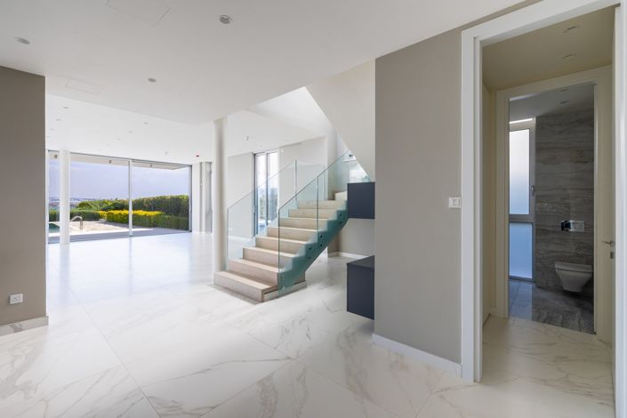 Image No.9-Maison de 5 chambres à vendre à Peyia