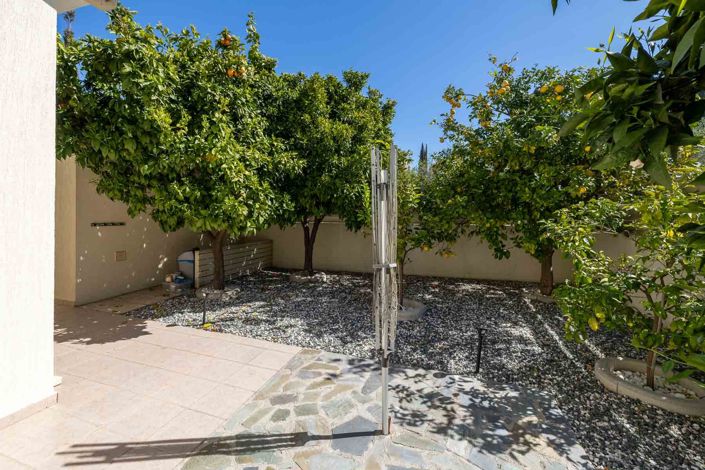 Image No.20-3 Bed House for sale