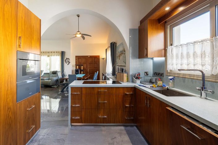 Image No.7-3 Bed House for sale