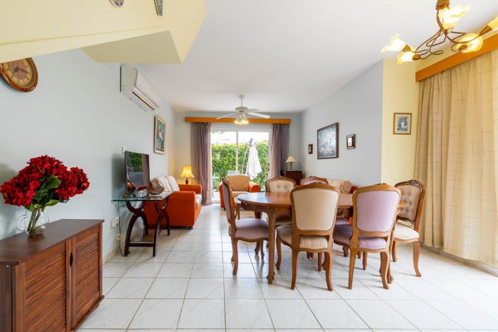 Image No.1-3 Bed House for sale