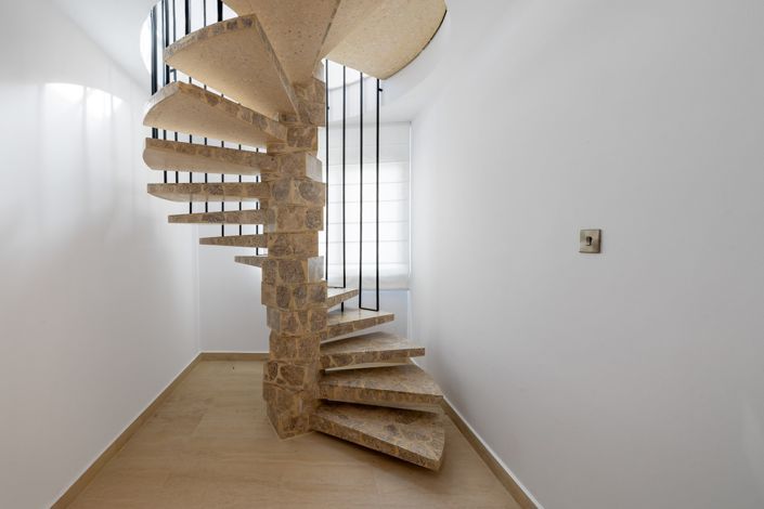 Image No.18-3 Bed Apartment for sale