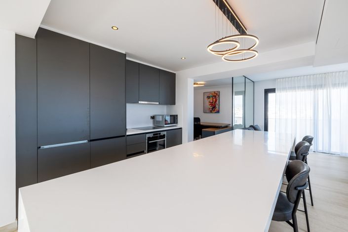 Image No.9-3 Bed Apartment for sale